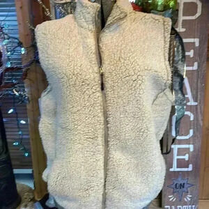 Stillwater supply Company women’s 2 XL 100% polyester vest.